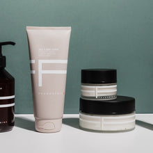 Lade das Bild in den Galerie-Viewer, Geschenkbox Body Care
